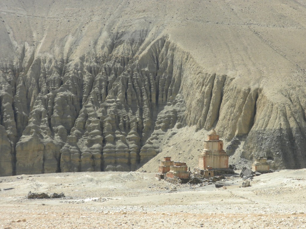 Upper Mustang mountain formations